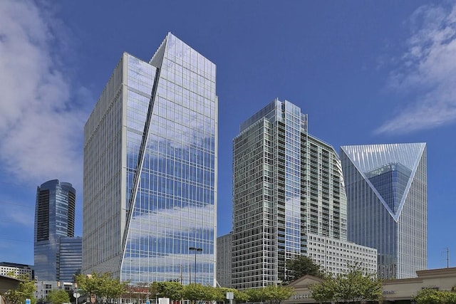 3325 Piedmont Rd NE Unit 2104, Atlanta, GA 30305 - view of property with a view of city