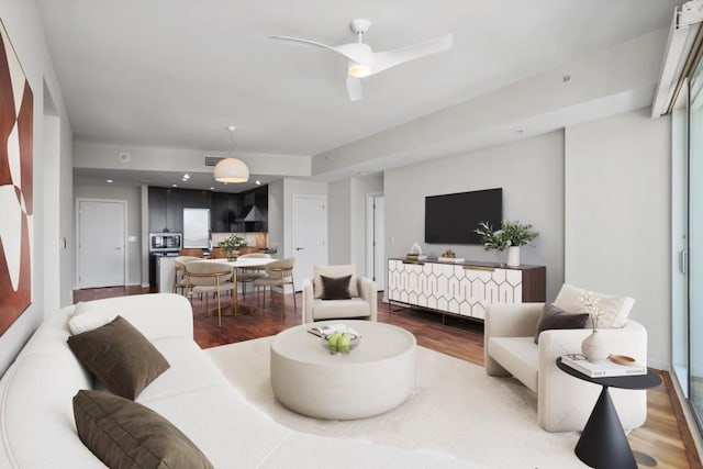 3325 Piedmont Rd NE Unit 2104, Atlanta, GA 30305 - living room featuring light wood finished floors