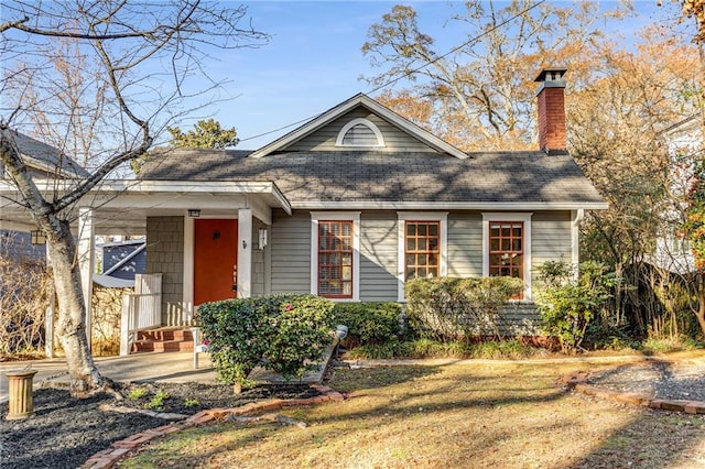 view of front of home with a front yard