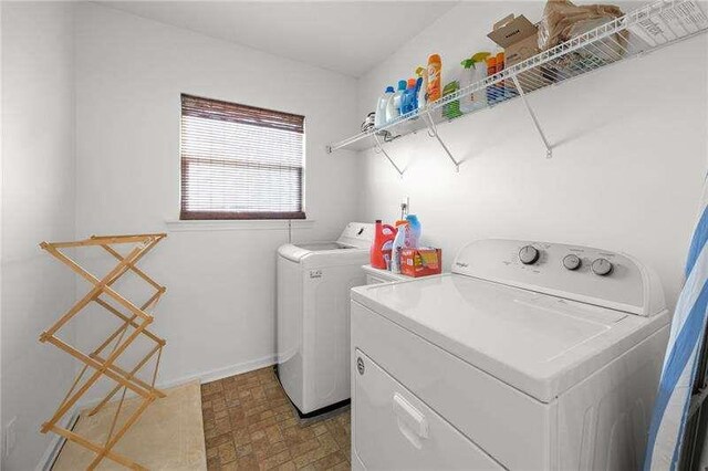 316 Branch Valley Dr NE, Dallas, GA 30132 - laundry room with washer and dryer