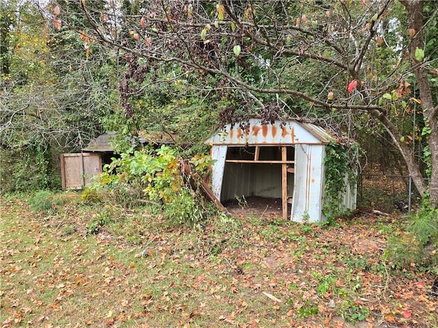 view of outdoor structure