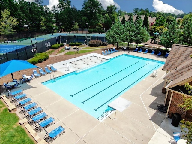 632 Eagles Nest Cir, Auburn, GA 30011 - community pool with fence and a tennis court