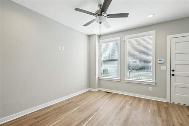 1095 Tucker Ave Unit 401, Atlanta, GA 30310 - entrance foyer with wood finished floors, baseboards, a ceiling fan, and recessed lighting