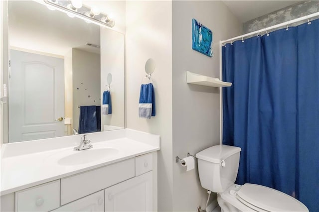 3780 Summit Gate Dr, Suwanee, GA 30024 - full bath with toilet, vanity, and curtained shower
