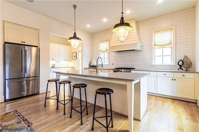 2067 Telfair Cir Unit A & B, Atlanta, GA 30324 - kitchen featuring stainless steel appliances, a sink, plenty of natural light, light wood-style flooring, and recessed lighting