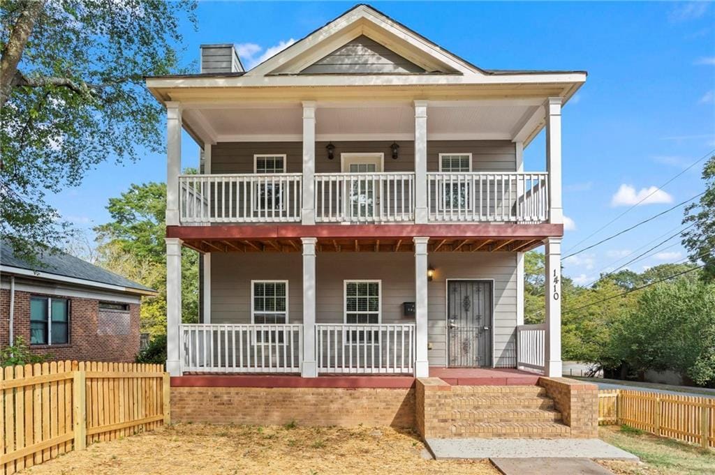 view of front facade with covered porch