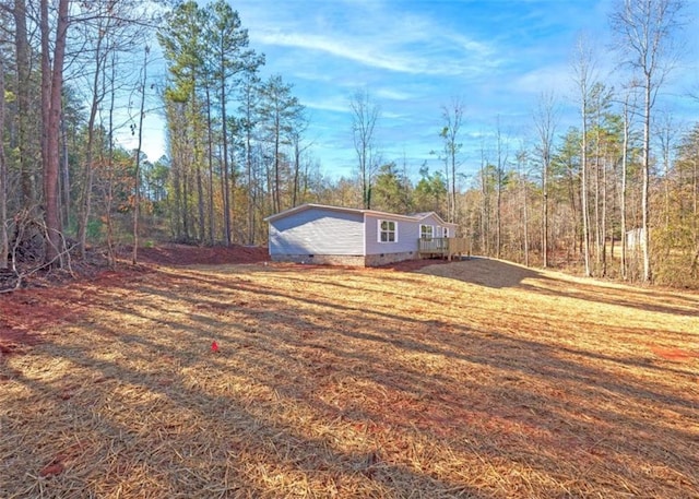 view of front of house with a front lawn