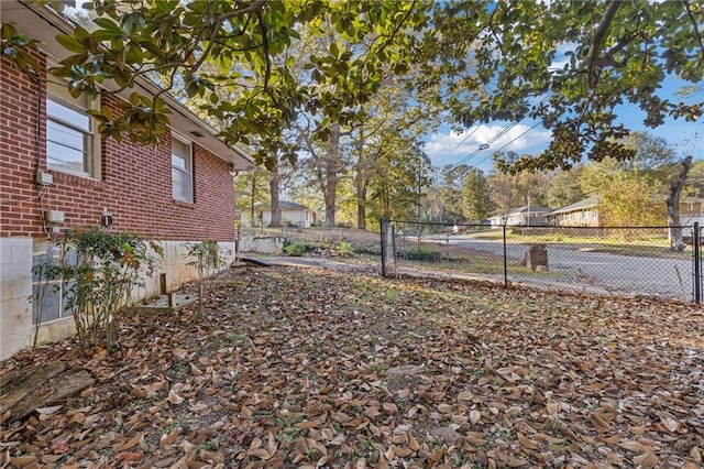 2081 Dodson Dr SW, Atlanta, GA 30311 - view of yard