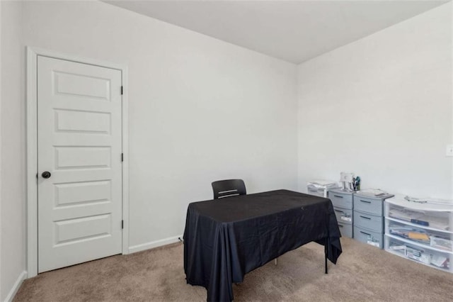 1130 Lyndhurst Ln, Bethlehem, GA 30620 - carpeted bedroom with an office area and baseboards