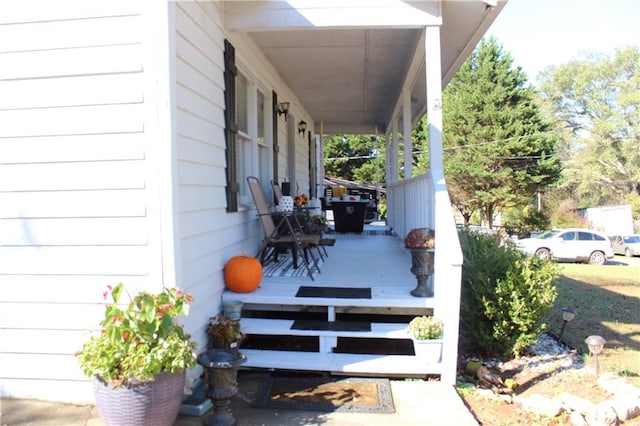 exterior space featuring a porch