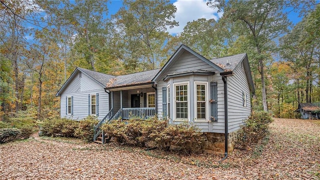 view of front of home with covered porch