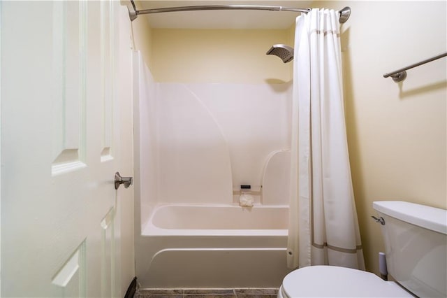 540 Branch Dr, Pendergrass, GA 30567 - full bath with toilet and shower / bath combo with shower curtain