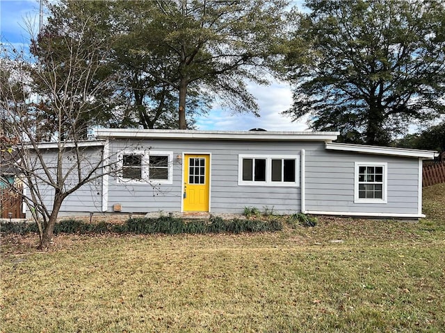 view of front of home with a front yard