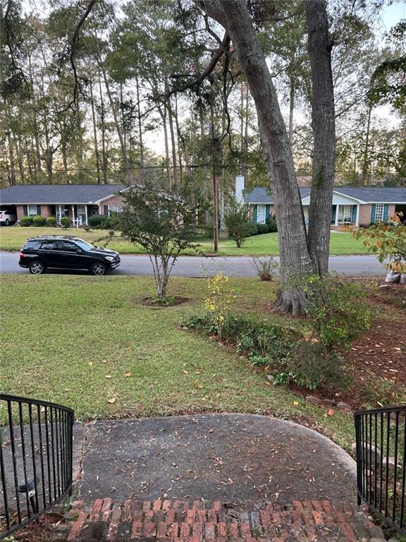 1017 Clifton Dr, Macon, GA 31204 - view of grassy yard