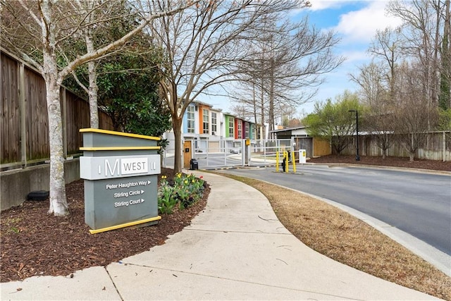 1382 Stirling Cir NW, Atlanta, GA 30318 - exterior space featuring fence