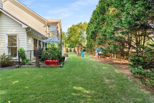 2740 Greymont Ct, Cumming, GA 30041 - view of green lawn featuring a playground