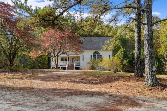 view of front of house featuring a porch