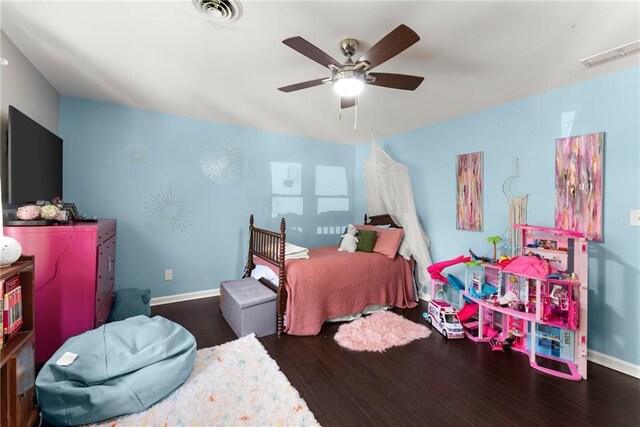 1536 Enota Ave, Gainesville, GA 30501 - bedroom with baseboards, a closet, wood finished floors, and visible vents