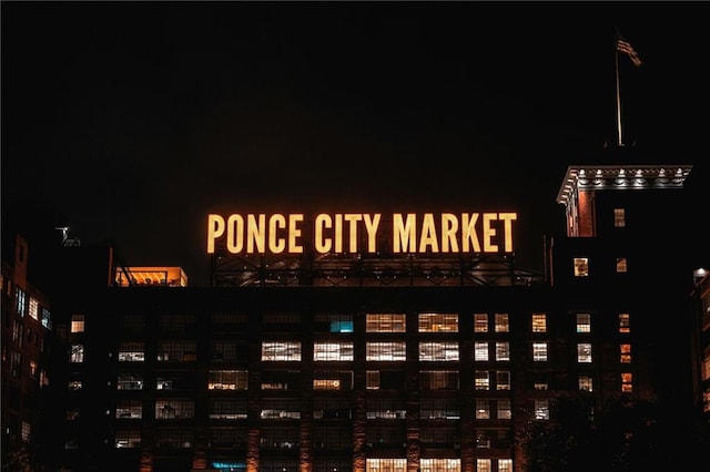 567 Ponce De Leon Ave NE Unit 606, Atlanta, GA 30308 - view of property at night