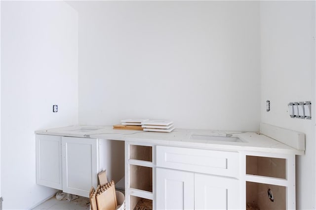 bathroom with sink