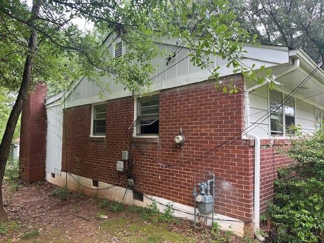 2588 Sandtown Rd SW, Marietta, GA 30060 - view of side of property with crawl space and brick siding