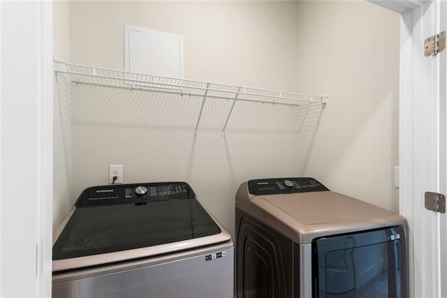 1032 Robert Smalls Way, Atlanta, GA 30318 - laundry room with washing machine and dryer
