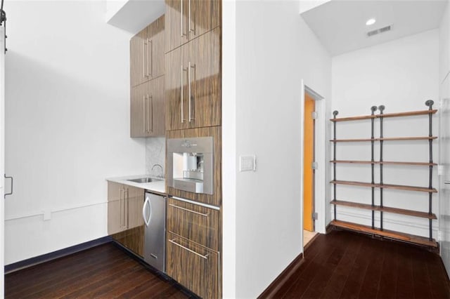 660 Glen Iris Drive # 206 & 109, Atlanta, GA 30308 - kitchen featuring modern cabinets, baseboards, and dark wood-type flooring
