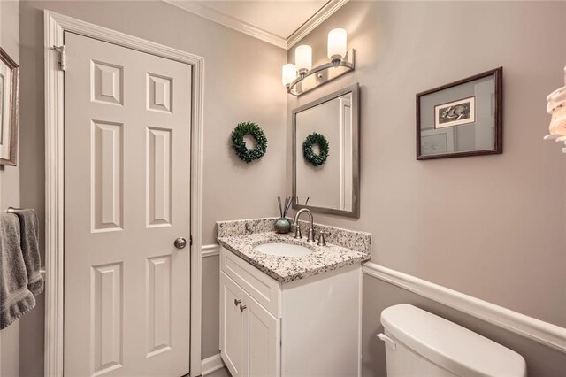 2917 Townley Cir, Atlanta, GA 30340 - half bath featuring crown molding, toilet, and vanity