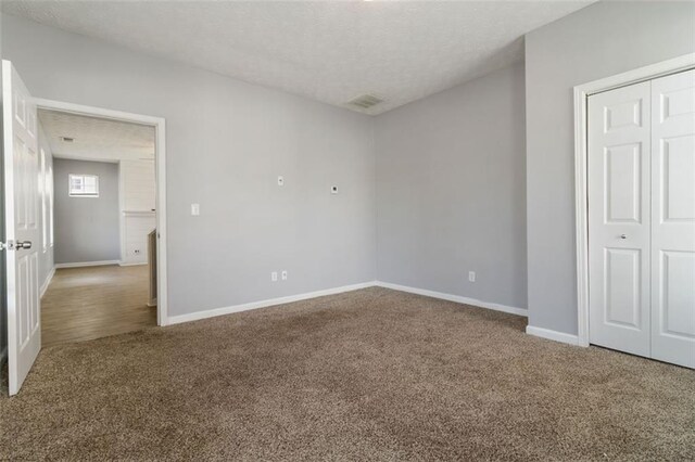 unfurnished room featuring light hardwood / wood-style floors