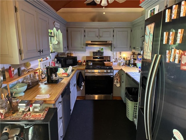 135 Woodcrest Dr, Covington, GA 30016 - kitchen with black appliances, under cabinet range hood, crown molding, and a ceiling fan