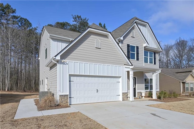 view of front facade with a garage