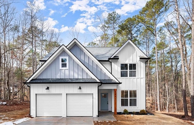 view of front of house featuring a garage