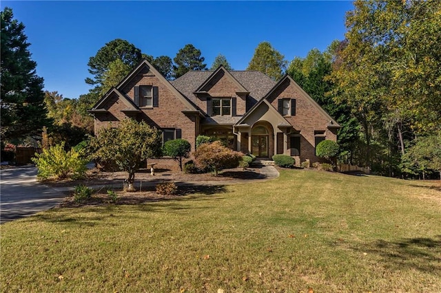 craftsman house with a front yard