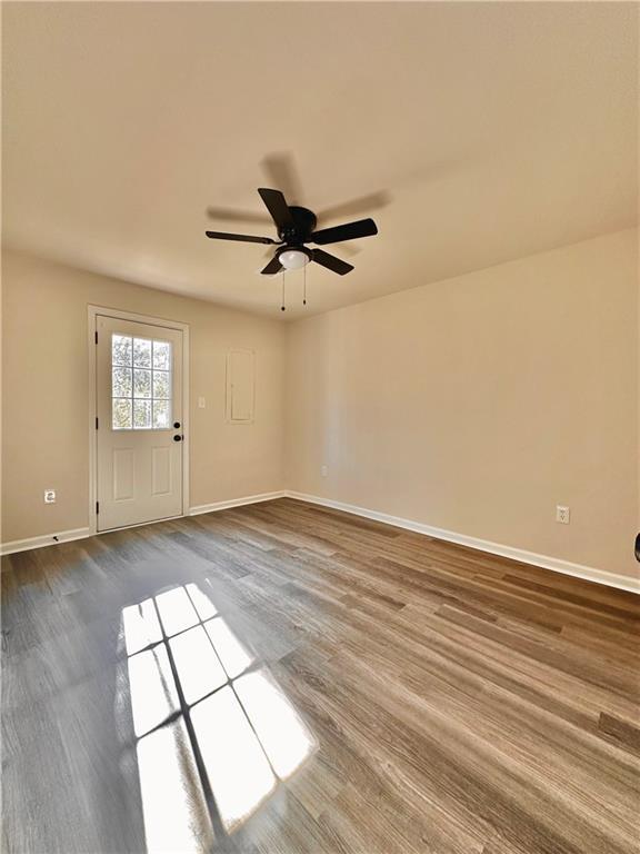 spare room with ceiling fan