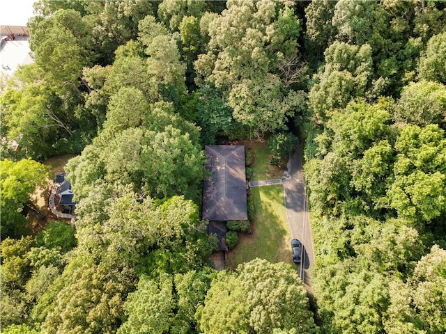 300 S Dale Ave, Calhoun, GA 30701 - aerial view of property and surrounding area featuring a forest