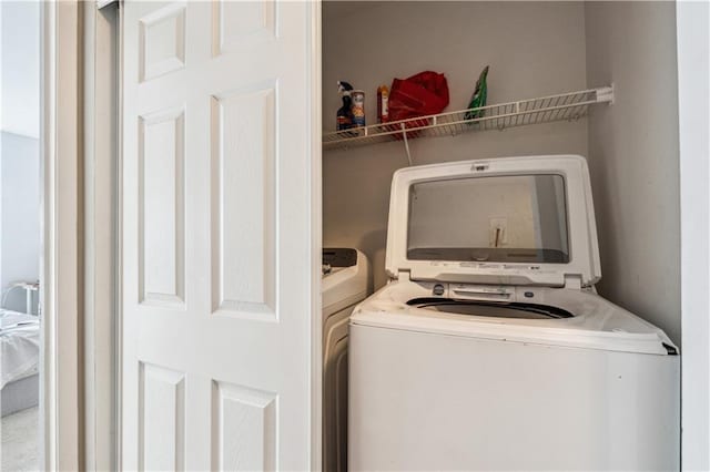 laundry room with washer / clothes dryer