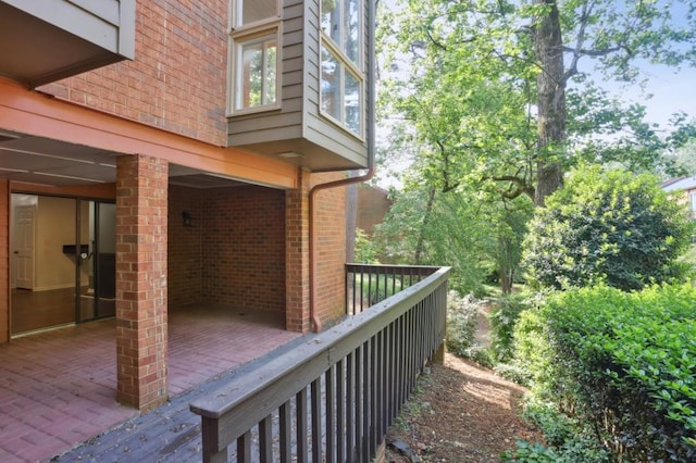 49 Willow Gln, Atlanta, GA 30342 - view of wooden terrace