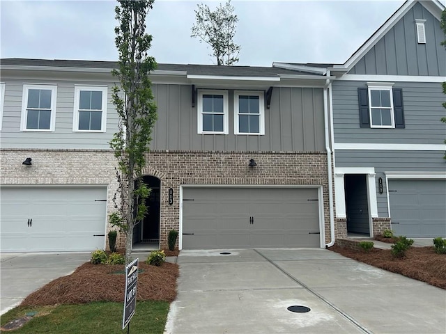 113 Priestwood Ln, Acworth, GA 30102 - kitchen with light wood finished floors, stainless steel appliances, a sink, visible vents, and ceiling fan
