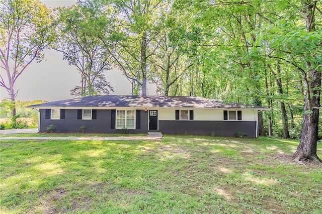 545 Fayetteville Rd, Fairburn, GA 30213 - single story home with a front yard and brick siding