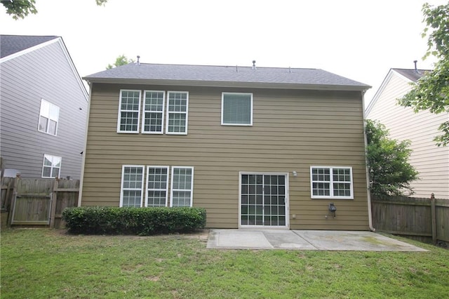 942 Idlewood Dr, Canton, GA 30115 - back of property featuring a patio area and a gate