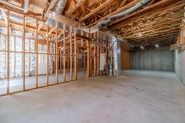 980 Windsor Place Cir, Grayson, GA 30017 - unfinished below grade area with water heater and heating unit