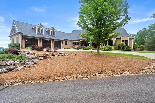 49 Waterside Dr SE, Cartersville, GA 30121 - view of front of house with curved driveway
