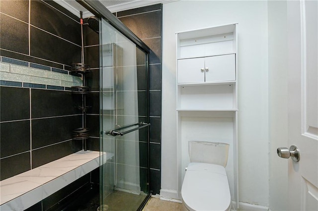 bathroom with an enclosed shower and toilet