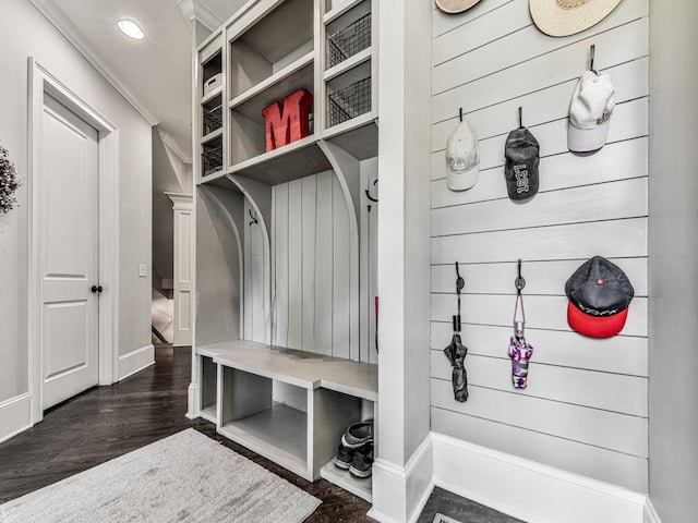 5039 Towne Lake Hls N, Woodstock, GA 30189 - mudroom featuring ornamental molding, baseboards, dark wood finished floors, and recessed lighting