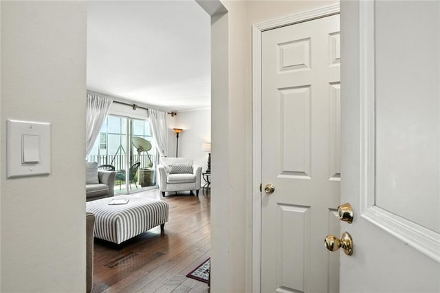6851 Roswell Rd Unit F5, Sandy Springs, GA 30328 - hall featuring hardwood / wood-style flooring