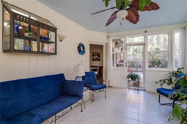 sunroom / solarium with ceiling fan