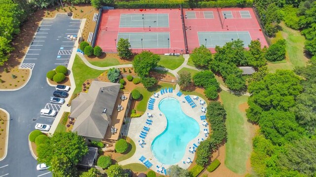 drone / aerial view of a pool area