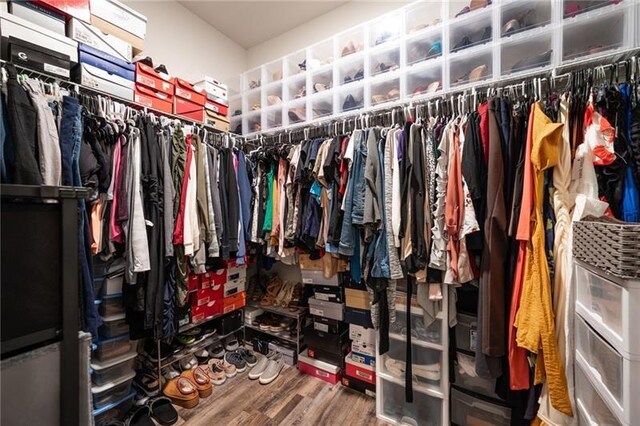 438 Crescent Woode Dr, Dallas, GA 30157 - walk in closet featuring wood finished floors
