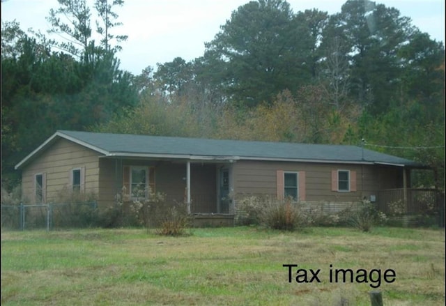 view of front of home with a front yard