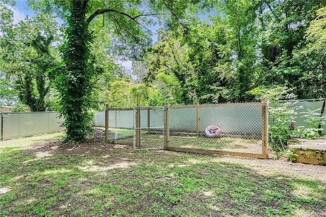 200 Robin Hood Ln, Hampton, GA 30228 - view of fenced backyard